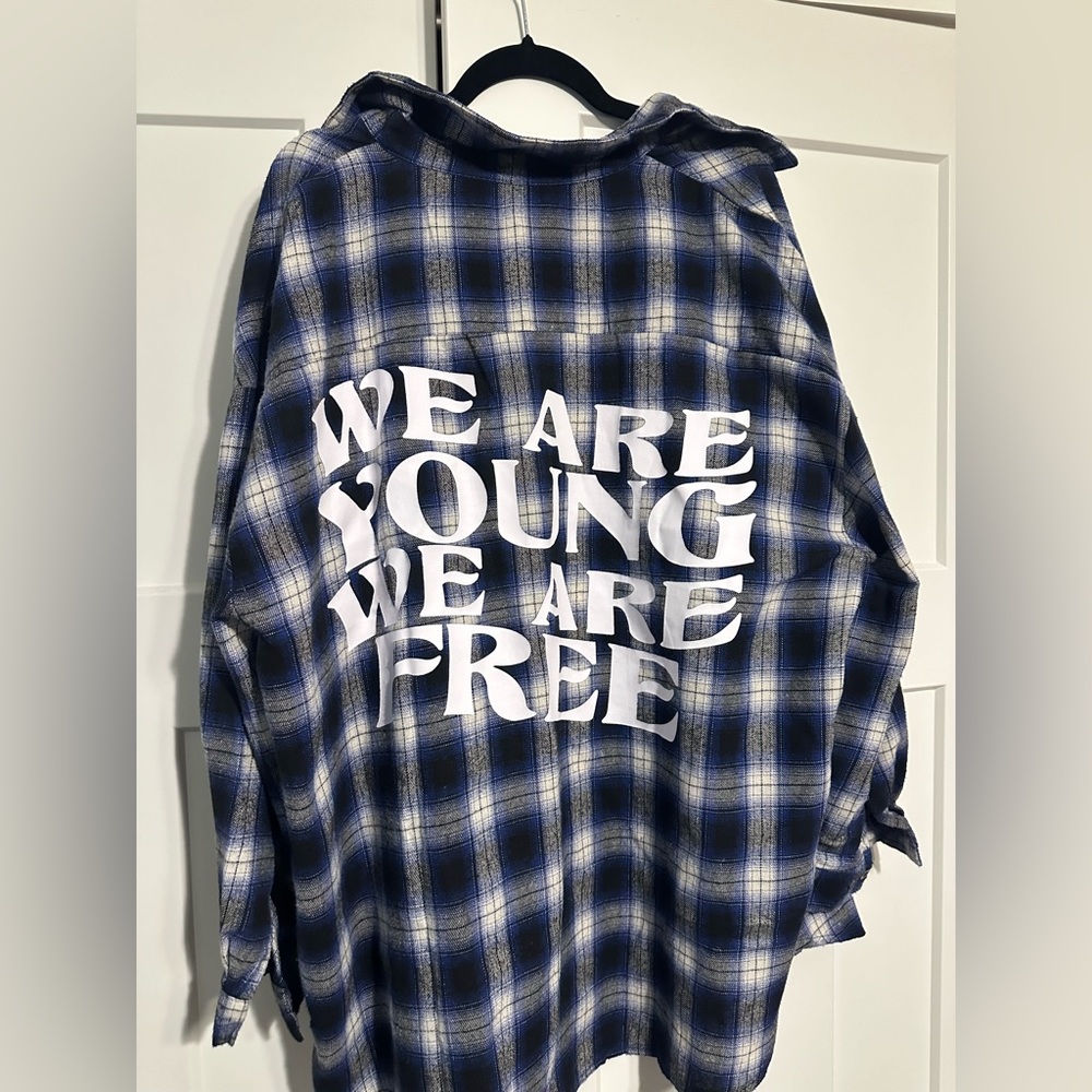 Shein graphic flannel size 3xl